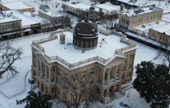 Williamson County Adjusts Office Hours and Commissioners Court Meeting Due to Winter Storm Fern