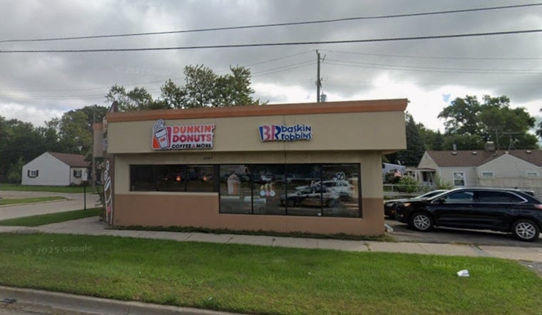 Woman Stabbed at Dunkin' Donuts in Lincoln Park as Suspect in Custody