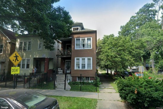1-Year-Old Girl Found Unresponsive Inside South Chicago Home, Dies at Hospital