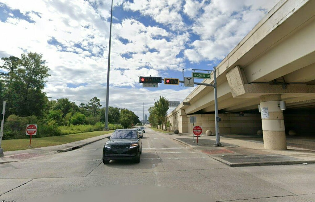 20-Year-Old Woman Killed in Memorial Drive Motorcycle Crash, Houston Police Say