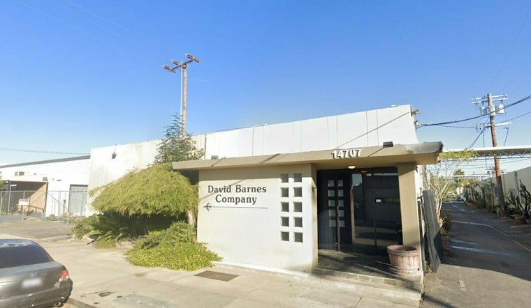 37 Firefighters Douse Van Nuys Commercial Blaze in 40 Minutes