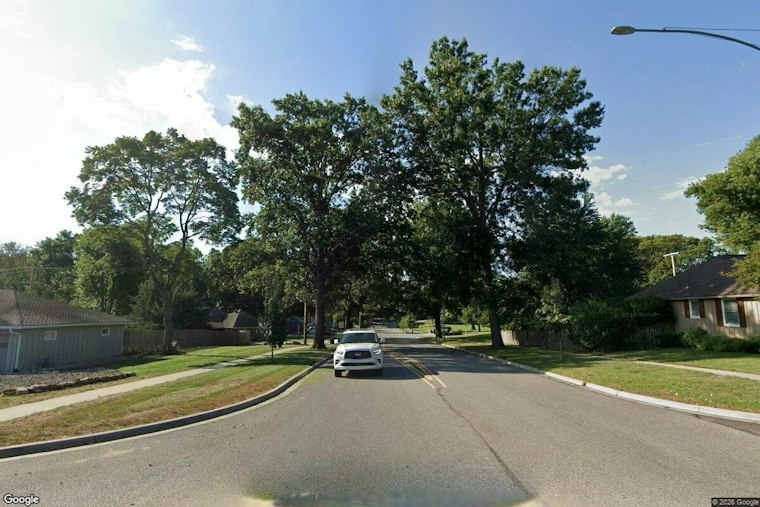 39-Year-Old Man Dies After SUV Veers Off Roe Avenue in Prairie Village