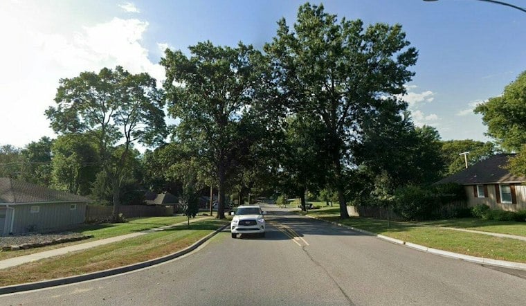 39-Year-Old Man Dies After SUV Veers Off Roe Avenue in Prairie Village