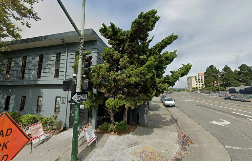 42-Year-Old Man Shot Dead in West Oakland, Dozens of Shell Casings Found
