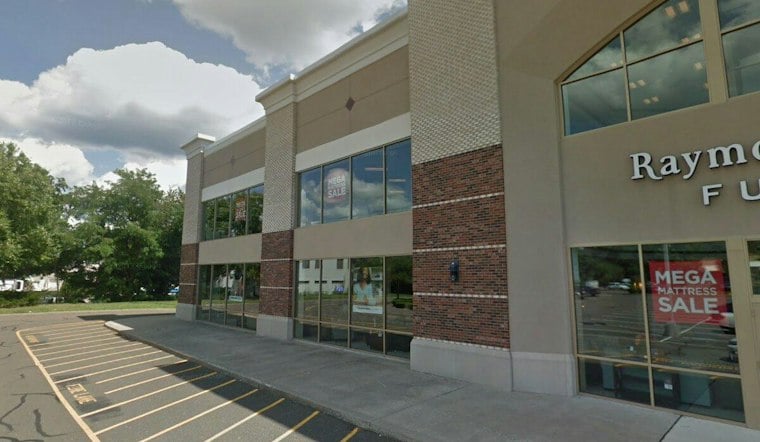 7 Brew Picks Nov. 2 Opening for Norwalk Drive-Thru, Dangles Free Coffee for Days