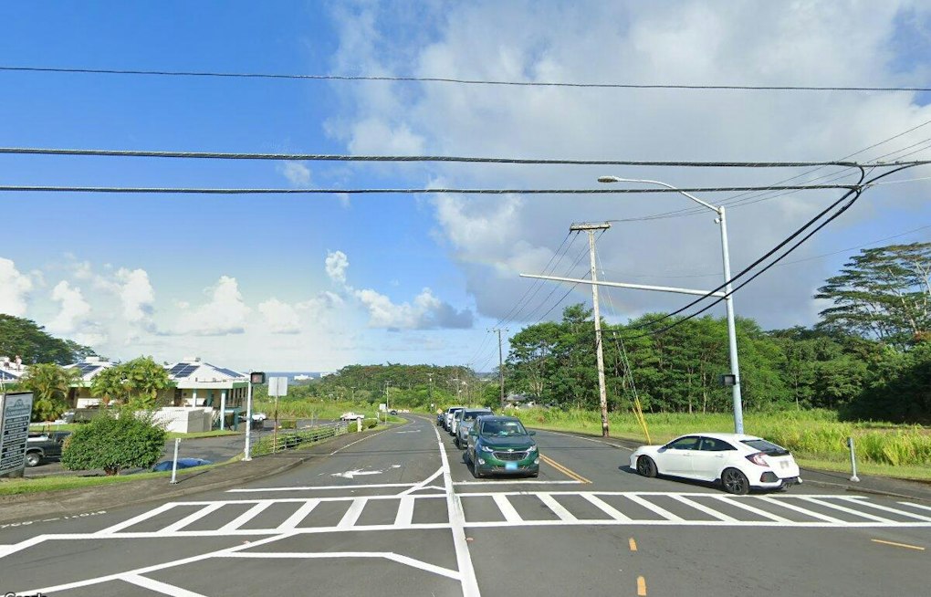 77-Year-Old Driver Critical After Truck Crosses Centerline on Hilo Hill