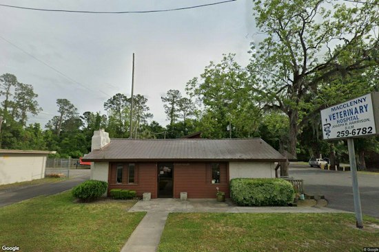 77-Year-Old Woman Fatally Shoots Man Outside Macclenny Vet Clinic at Dawn