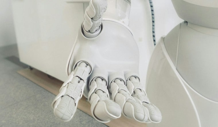 $89K Humanoid Robot Sings, Dances With Strangers in Brooklyn Bridge Park