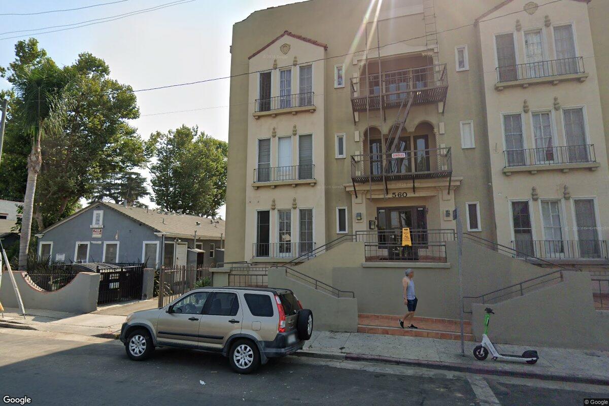 hoodline.com - Jake Rodriguez - East Hollywood Apartment Fire on Kingsley Drive