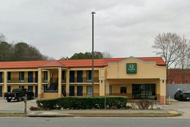 Acworth Man Posed as FBI Agent, Shot Through Hotel Door, Police Say