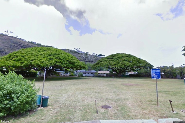 ʻAina Haina Gets Rare New Swing Set as Honolulu Finally Replaces Rusted Playground
