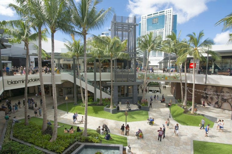 Ala Moana Center Trick-or-Treats With 100-Plus Stores for Halloween Bash