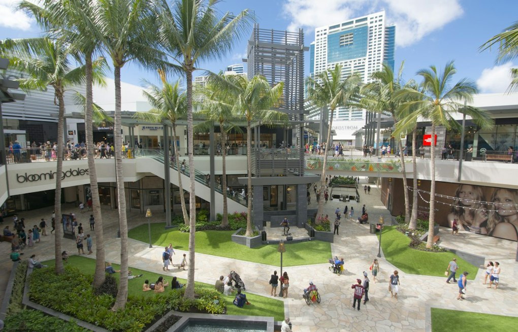 Ala Moana Center Trick-or-Treats With 100-Plus Stores for Halloween Bash