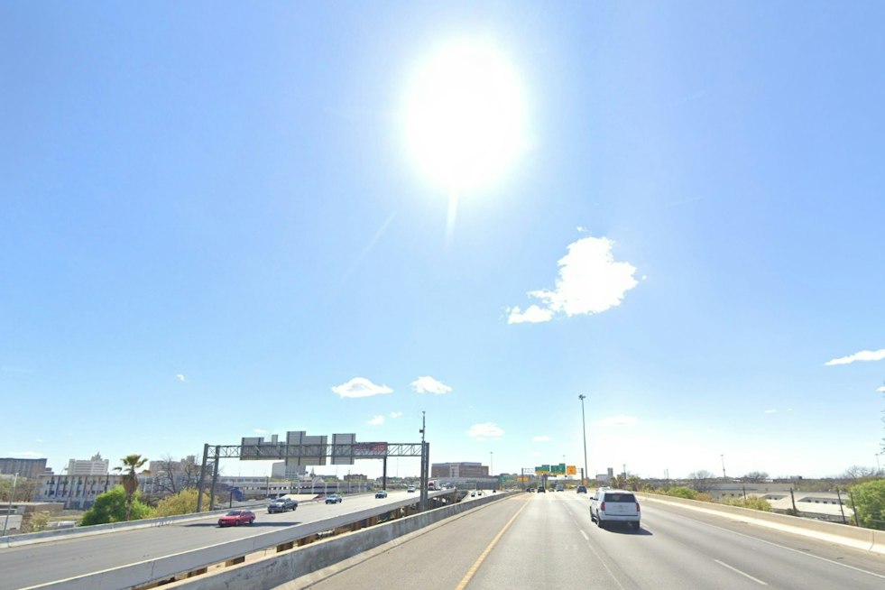 Alamo City Swelters in 100-Degree Heat Before Weekend Cold Front Crashes In