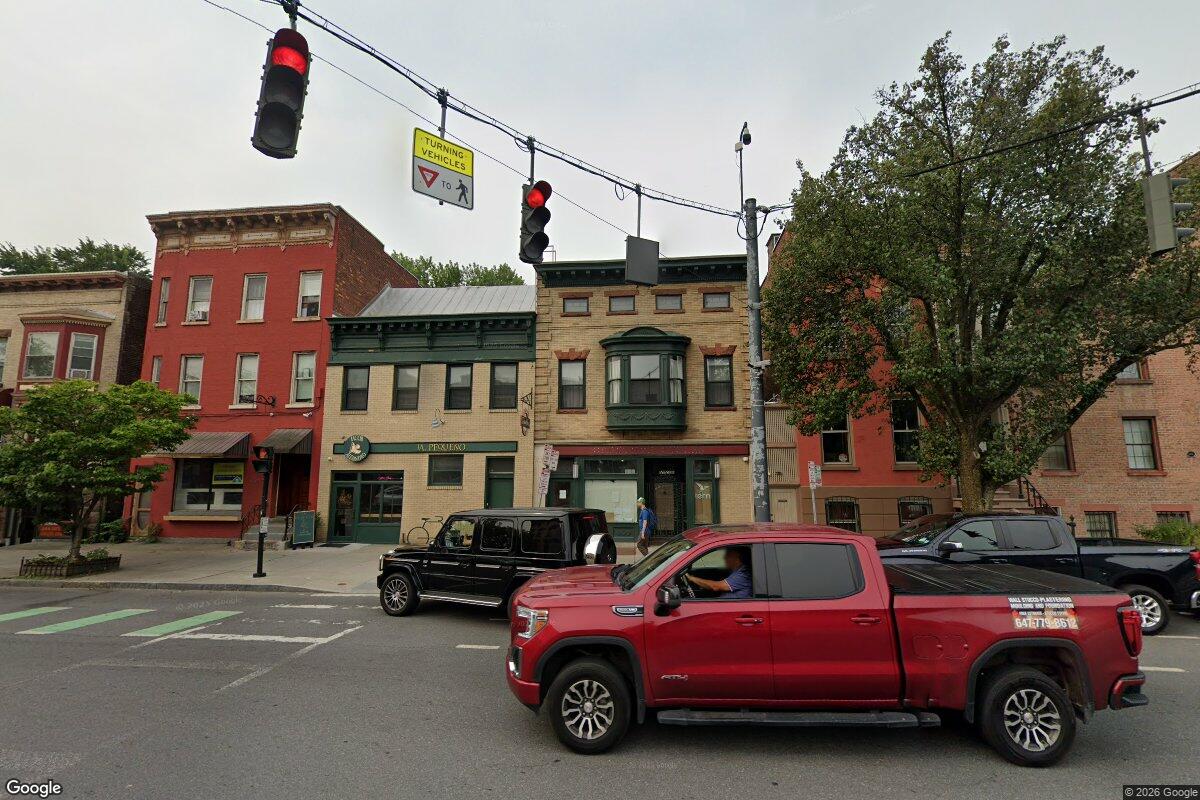 hoodline.com - Kayla Jennings - JAJA Natural Wine Bar Opens on Madison Avenue in Albany