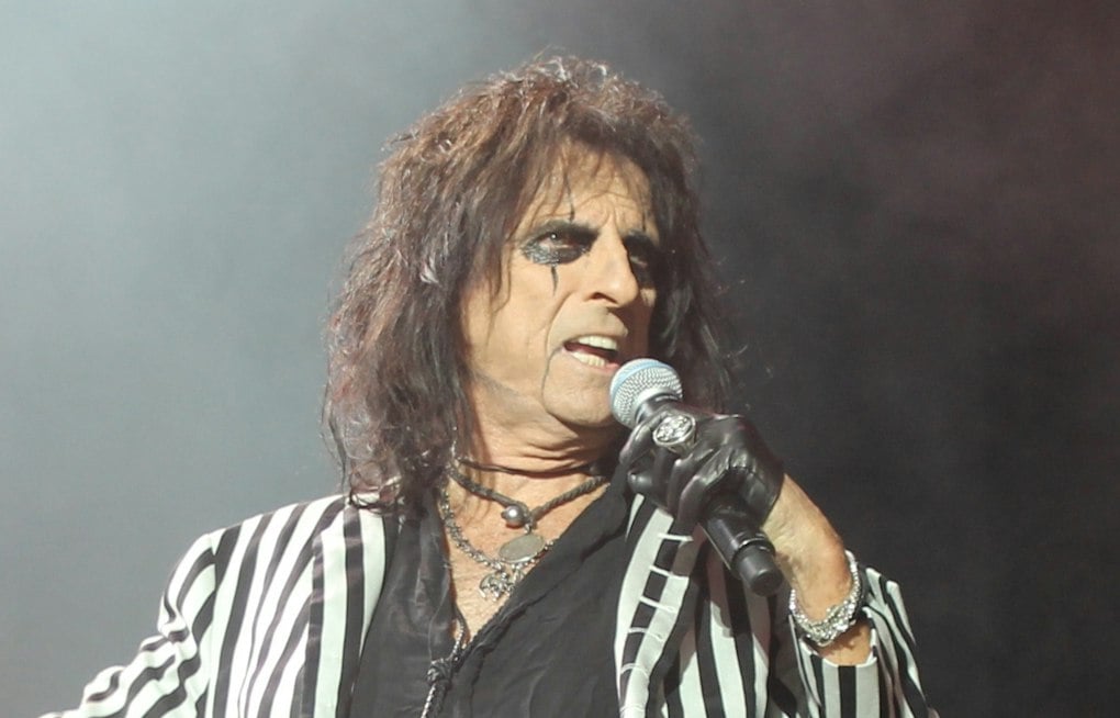 Alice Cooper Brings New Memoir, Blackout-Years Confessions To Cleveland Rock Hall
