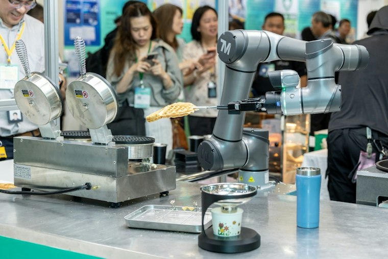 Alton Diner Builds Robot Kitchen After Owner's Midnight Breakfast Quest Flops