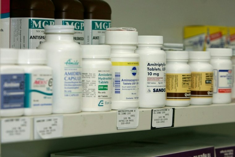 Amazon Recalls 112,932 Bottles of Acetaminophen Over Discolored Caplets