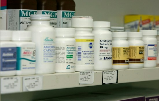 Amazon Recalls 112,932 Bottles of Acetaminophen Over Discolored Caplets