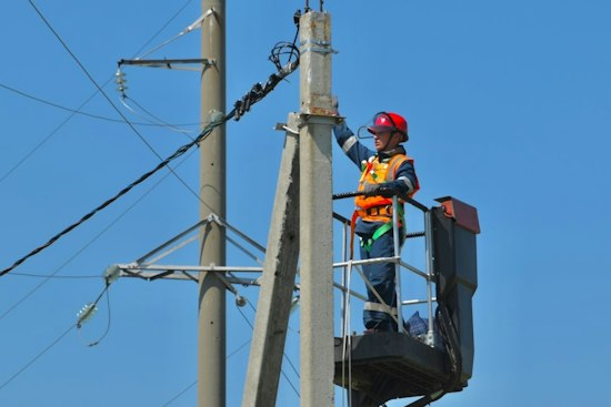 Amelia Island Loses Power Islandwide As Crews Race to Fix Shuckers Line