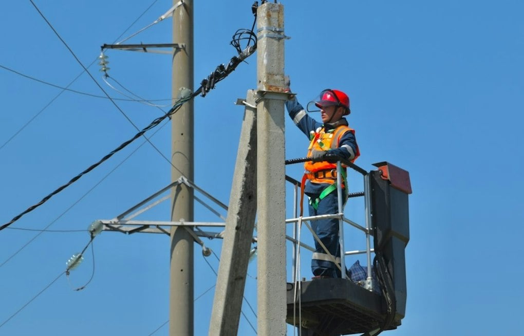 Amelia Island Loses Power Islandwide As Crews Race to Fix Shuckers Line