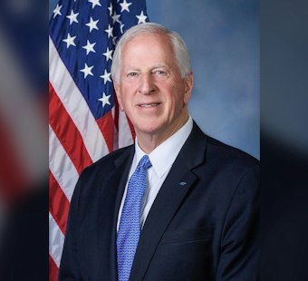 American Canyon Crowd Presses Rep. Thompson on ICE Cameras and Jet Noise