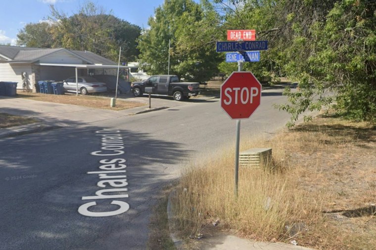 Angry Bee Swarm Shuts Down Kirby Intersection After Man Stung, Officers Attacked