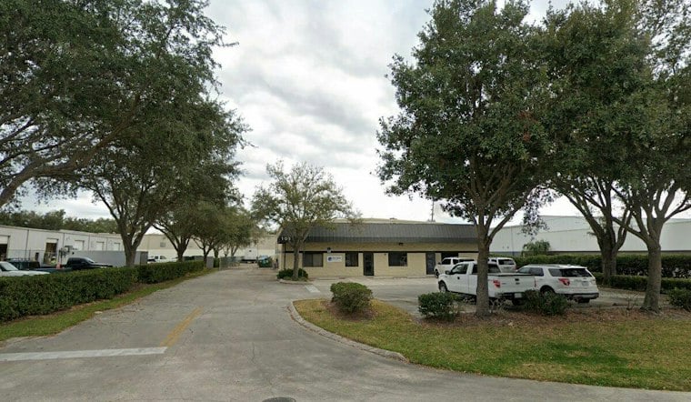 Apopka's New Auto Vault Lounge Packs 160-Car Storage and Five Racing Simulators