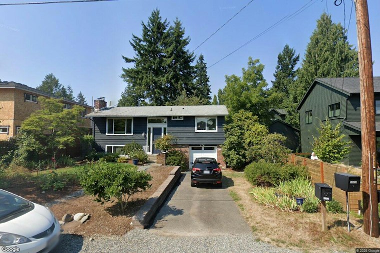 Arbor Heights Yard Turns Into Alien Quarantine Site This Halloween