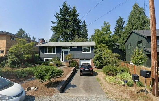 Arbor Heights Yard Turns Into Alien Quarantine Site This Halloween