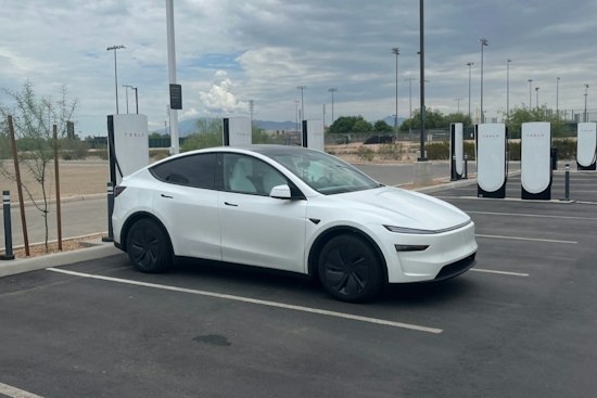 Arizona Flips the Switch on First Federally Funded EV Chargers in Green Valley, Tucson, Wellton