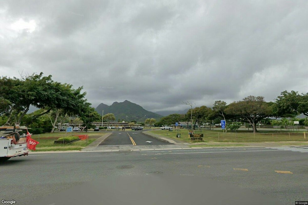 Armed Burglary Suspect Triggers Lockdowns at Four Kailua Schools Before Arrest