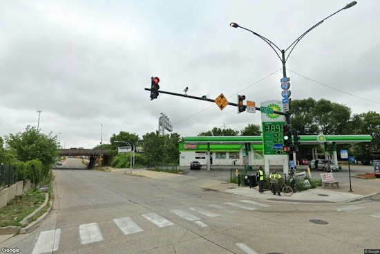 Armed Crew Rips ATM From Englewood Gas Station, Witness Says He Was Terrified