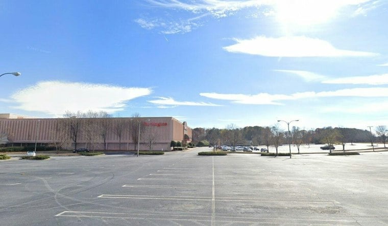 Armed Gang Beats Man, Steals His Chrysler Near Greenbriar Mall, APD Says