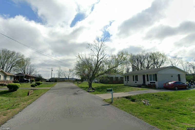 Armed Group Enters Hopkinsville Home, Flees With Two Guns