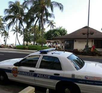 Armed Men Try to Pull Honolulu Driver From Car in Tantalus, He Speeds Off Instead