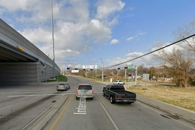 Armed Suspect Shot By Dallas Police Along I-35E Near 10th Street