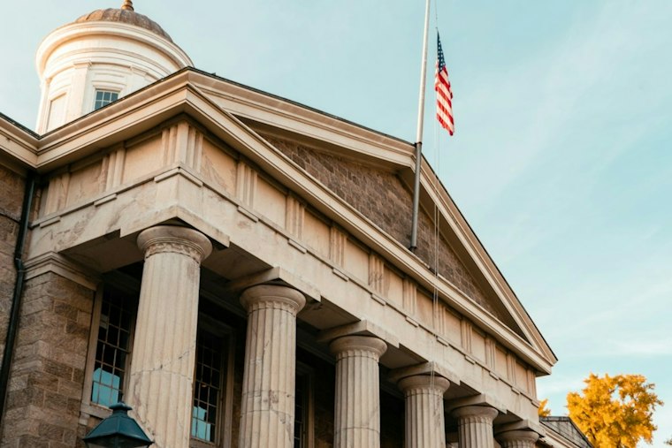 Atlanta Case Exposes $1M Hacked-Brokerage Stock Scheme, One Suspect Still Missing