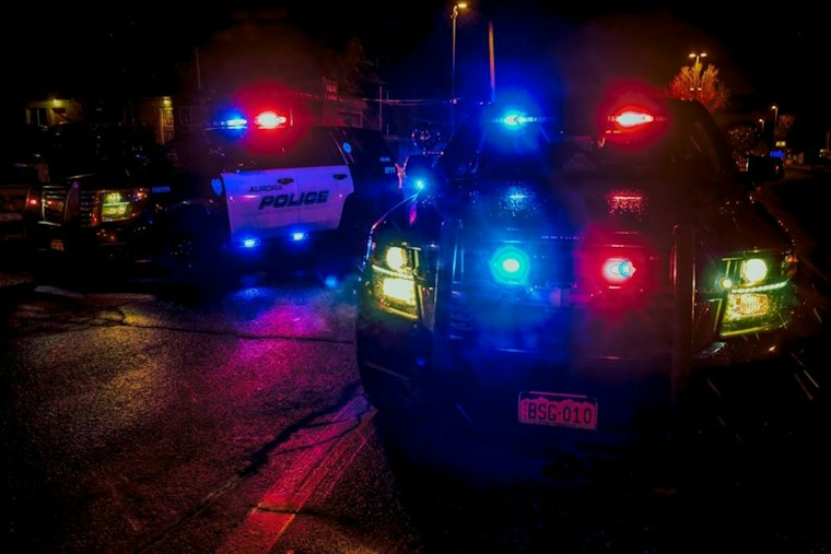 Aurora Police Swarm Saddle Rock for Shooting, Say No Threat to Public