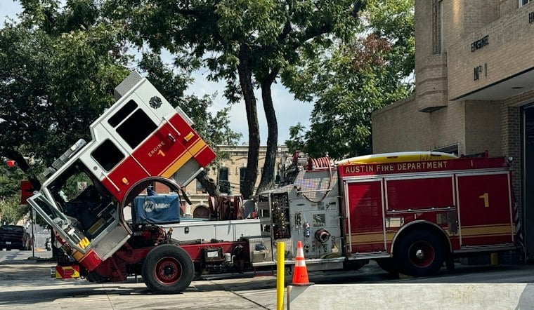 Austin Firefighters Douse South Austin Apartment Blaze, Keep Flames From Spreading