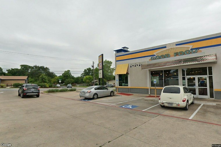 Austin Police Hunt Pair Who Pulled Knife on Man Near Cameron Road