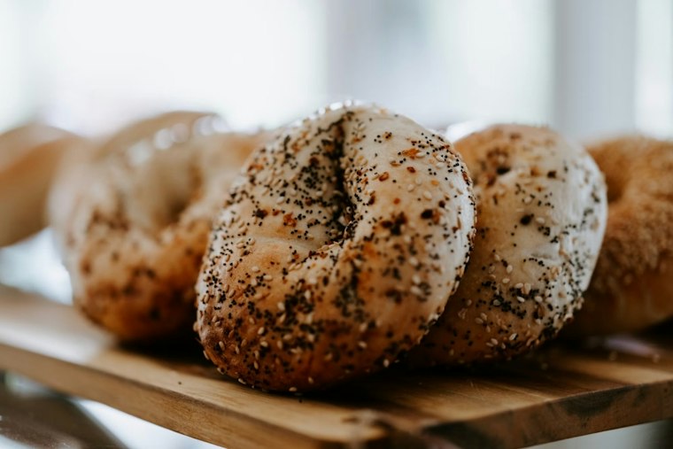 Barrett's Bagels Sells 4,000 Bagels in Its First Full Weekend on Speedway Road
