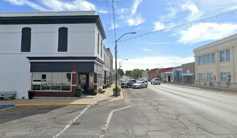 Bates City Man, 44, Seriously Hurt as Motorcycle Overturns Near Odessa