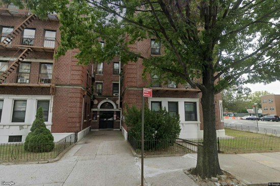 Bath Beach Daylight Shooting Wounds Man, 32, Outside Bay Parkway Building