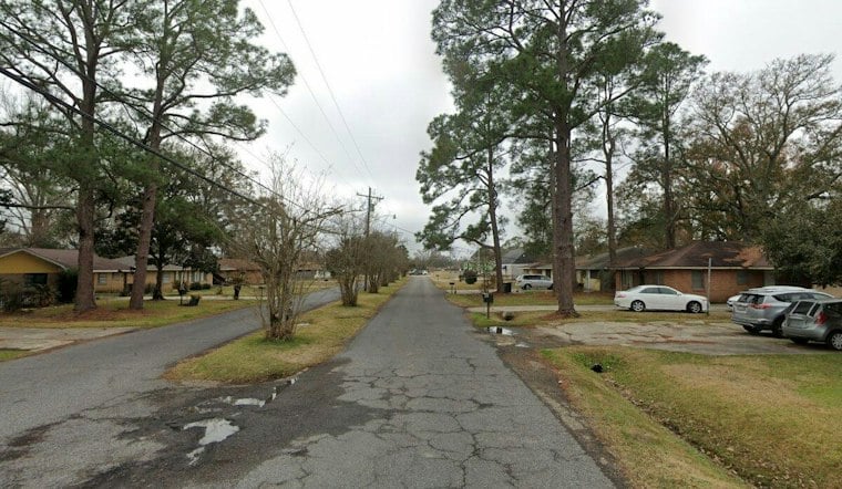 Baton Rouge Woman Accused of Shooting Man After Punching Him Outside Home
