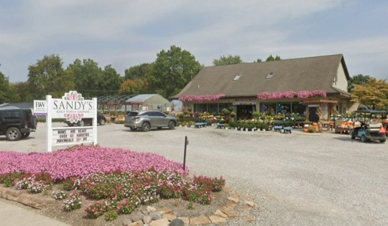 Belleville's Sandy's Back Porch Gardens Closing After Two Decades