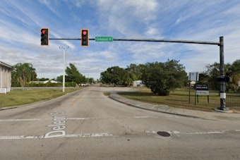 Bicyclist Dies in Colonial Boulevard Crash in Fort Myers