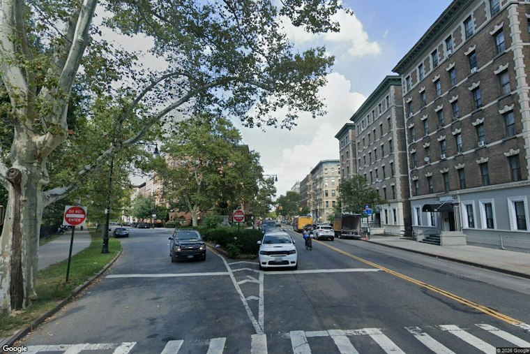 Bicyclist Rips Necklaces Off 79-Year-Old Woman in Her Car on Manhattan Avenue