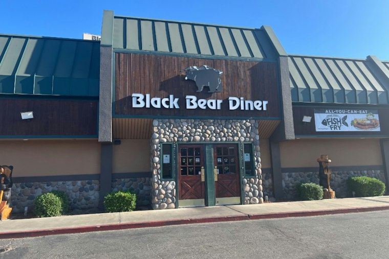 Black Bear Diner Set To Take Over Old Applebee's Spot In Redwood City