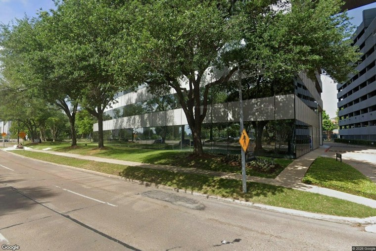 Bleeding Man Bolts to Waugh Drive Security Guard After Park Shooting, Gunman Still Unknown